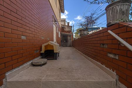Casa para alugar com 250m², 4 quartos e 6 vagas Casa para alugar com 250m², 4 quartos e 6 vagasÁrea comum