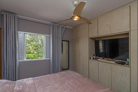 Casa para alugar com 250m², 4 quartos e 6 vagas Casa para alugar com 250m², 4 quartos e 6 vagasSuíte