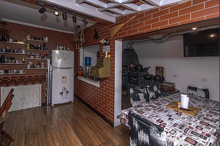 Casa para alugar com 250m², 4 quartos e 6 vagas Casa para alugar com 250m², 4 quartos e 6 vagasEspaço Gourmet