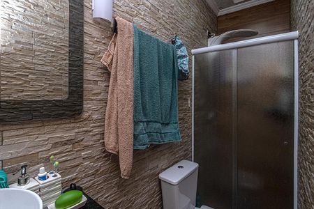 Casa para alugar com 250m², 4 quartos e 6 vagas Casa para alugar com 250m², 4 quartos e 6 vagasBanheiro