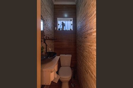 Casa para alugar com 250m², 4 quartos e 6 vagas Casa para alugar com 250m², 4 quartos e 6 vagasLavabo