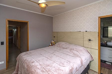 Casa para alugar com 250m², 4 quartos e 6 vagas Casa para alugar com 250m², 4 quartos e 6 vagasSuíte