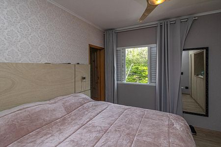 Casa para alugar com 250m², 4 quartos e 6 vagas Casa para alugar com 250m², 4 quartos e 6 vagasSuíte