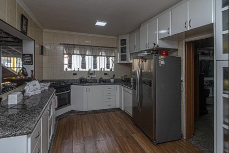 Casa para alugar com 250m², 4 quartos e 6 vagas Casa para alugar com 250m², 4 quartos e 6 vagasCozinha