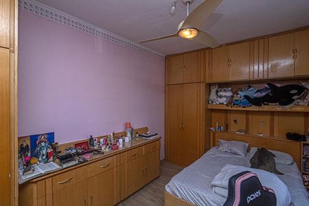 Casa para alugar com 250m², 4 quartos e 6 vagas Casa para alugar com 250m², 4 quartos e 6 vagasQuarto 1