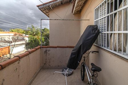 Casa para alugar com 250m², 4 quartos e 6 vagas Casa para alugar com 250m², 4 quartos e 6 vagasTerraço