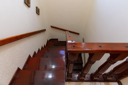 Casa à venda com 164m², 3 quartos e 2 vagasEscada