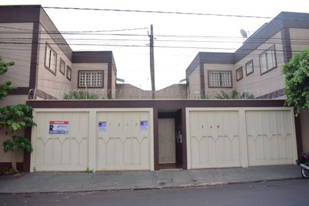 Apartamento para alugar com 78m², 2 quartos e 1 vagaFachada