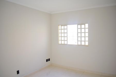 Apartamento para alugar com 78m², 2 quartos e 1 vagaSala