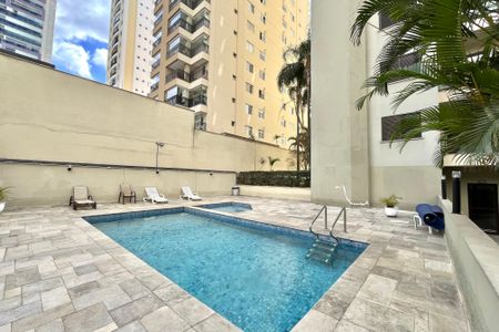 Apartamento à venda com 72m², 3 quartos e 2 vagasÁrea comum - Piscina