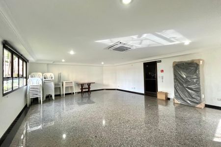 Apartamento à venda com 72m², 3 quartos e 2 vagasÁrea comum - Salão de festas