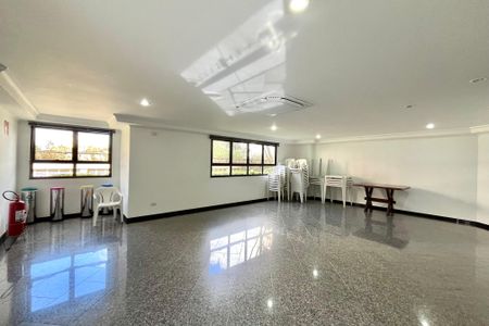 Apartamento à venda com 72m², 3 quartos e 2 vagasÁrea comum - Salão de festas