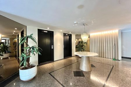 Apartamento à venda com 72m², 3 quartos e 2 vagasHall social