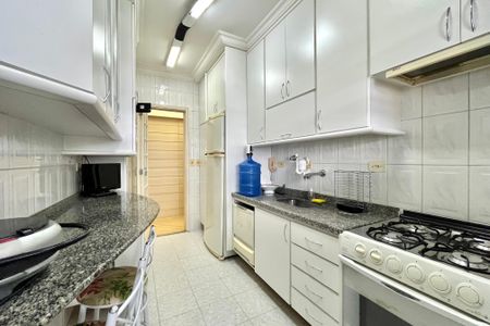 Apartamento à venda com 72m², 3 quartos e 2 vagasCozinha