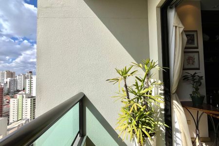 Apartamento à venda com 72m², 3 quartos e 2 vagasVaranda