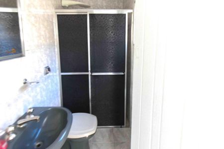 Casa à venda com 240m², 3 quartos e 1 vaga Casa à venda com 240m², 3 quartos e 1 vagaBanheiro