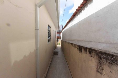 Casa à venda com 240m², 3 quartos e 1 vaga Casa à venda com 240m², 3 quartos e 1 vagaCorredor