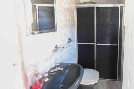 Casa à venda com 240m², 3 quartos e 1 vaga Casa à venda com 240m², 3 quartos e 1 vagaBanheiro