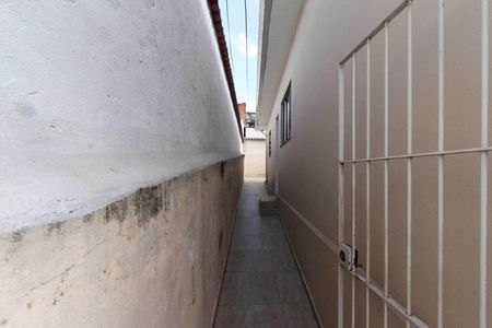 Casa à venda com 240m², 3 quartos e 1 vaga Casa à venda com 240m², 3 quartos e 1 vagaCorredor