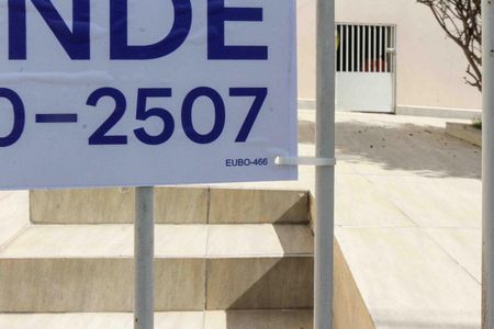 Casa à venda com 240m², 3 quartos e 1 vaga Casa à venda com 240m², 3 quartos e 1 vagaPlaca