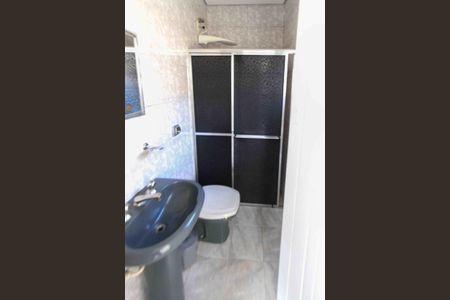 Casa à venda com 240m², 3 quartos e 1 vaga Casa à venda com 240m², 3 quartos e 1 vagaBanheiro