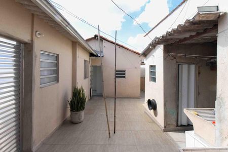 Casa à venda com 240m², 3 quartos e 1 vaga Casa à venda com 240m², 3 quartos e 1 vagaQuintal