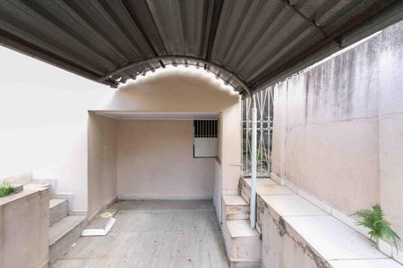 Casa à venda com 240m², 3 quartos e 1 vaga Casa à venda com 240m², 3 quartos e 1 vagaGaragem