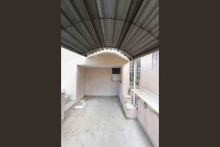 Casa à venda com 240m², 3 quartos e 1 vaga Casa à venda com 240m², 3 quartos e 1 vagaGaragem