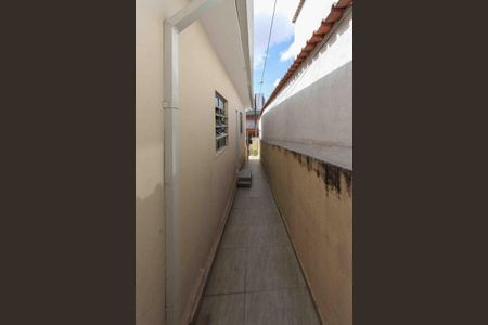 Casa à venda com 240m², 3 quartos e 1 vaga Casa à venda com 240m², 3 quartos e 1 vagaCorredor