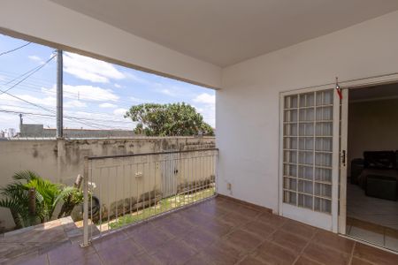 Casa à venda com 295m², 4 quartos e 2 vagasHall de entrada