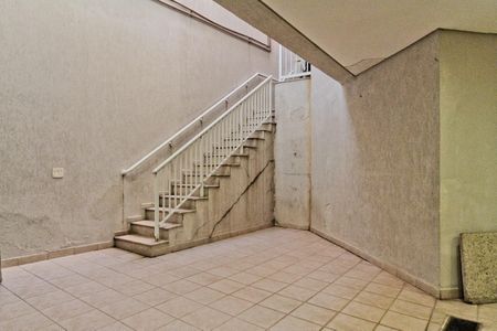 Casa de condomínio à venda com 900m², 6 quartos e 8 vagasCasa de hóspedes - Área externa