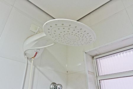 Casa de condomínio à venda com 900m², 6 quartos e 8 vagasCasa de hóspedes - banheiro