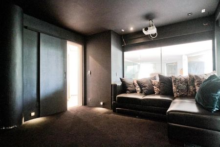 Casa de condomínio à venda com 900m², 6 quartos e 8 vagasÁrea comum