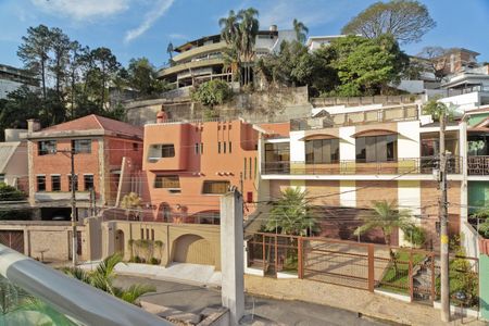 Casa de condomínio à venda com 900m², 6 quartos e 8 vagasVista