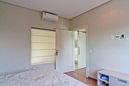 Casa de condomínio à venda com 900m², 6 quartos e 8 vagasSuíte 4