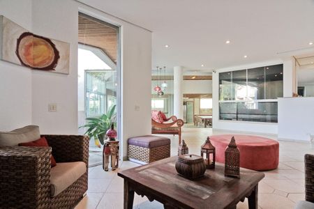 Casa de condomínio à venda com 900m², 6 quartos e 8 vagasÁrea comum