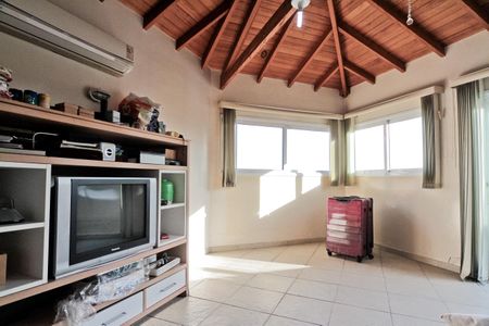 Casa de condomínio à venda com 900m², 6 quartos e 8 vagasSótão