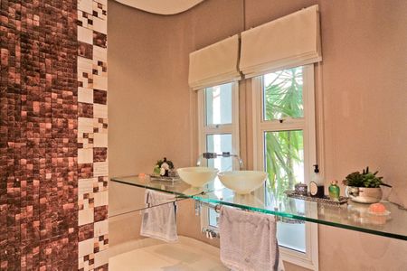 Casa de condomínio à venda com 900m², 6 quartos e 8 vagasLavabo