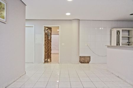 Casa de condomínio à venda com 900m², 6 quartos e 8 vagasCasa de hóspedes