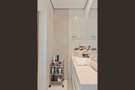 Casa de condomínio à venda com 900m², 6 quartos e 8 vagasBanheiro da Suíte 3