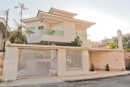 Casa de condomínio à venda com 900m², 6 quartos e 8 vagasFachada