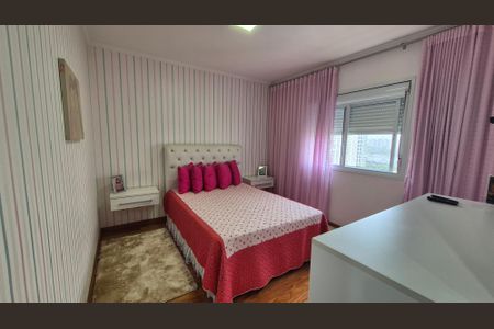 Apartamento à venda com 156m², 3 quartos e 3 vagas Apartamento à venda com 156m², 3 quartos e 3 vagasQuarto