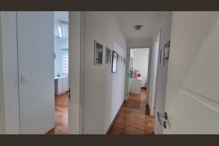 Apartamento à venda com 156m², 3 quartos e 3 vagas Apartamento à venda com 156m², 3 quartos e 3 vagasCorredor
