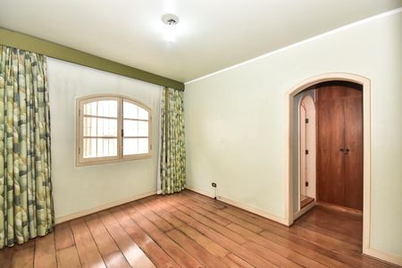 Casa à venda com 420m², 3 quartos e 3 vagasSuíte 2