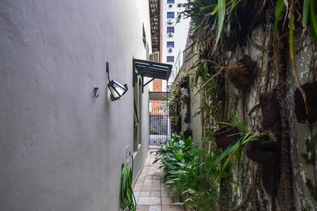 Casa à venda com 420m², 3 quartos e 3 vagasCorredor Externo