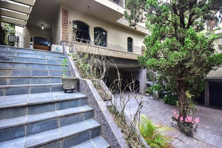 Casa à venda com 420m², 3 quartos e 3 vagasEntrada