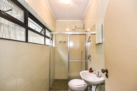 Casa à venda com 420m², 3 quartos e 3 vagasBanheiro de Serviço 1