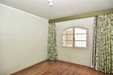 Casa à venda com 420m², 3 quartos e 3 vagasSuíte 2