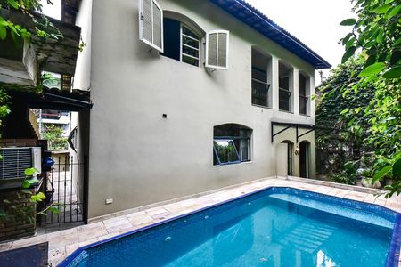 Casa à venda com 420m², 3 quartos e 3 vagasPiscina
