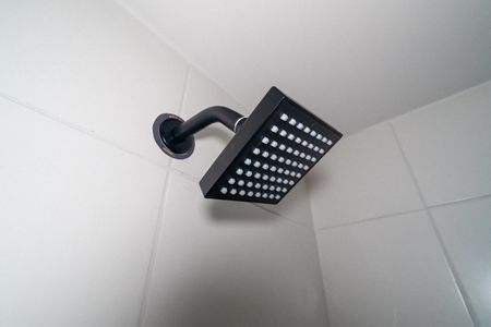 Studio à venda com 25m², 1 quarto e sem vaga Studio à venda com 25m², 1 quarto e sem vagaBanheiro Detalhe